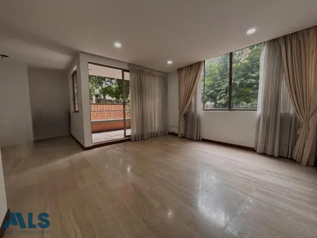 Apartamento en Medellín en Santa Maria de los Angeles