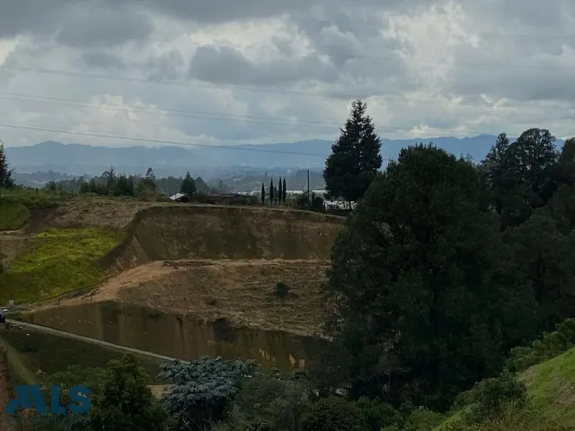 Lote Residencial en Guarne en Autopista (Guarne)