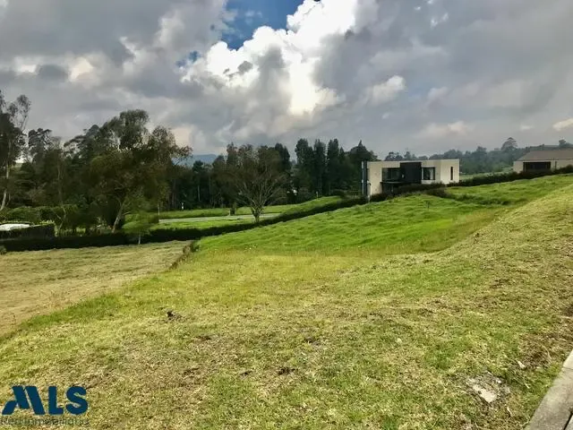 Lote Residencial en Envigado en Alto de las Palmas