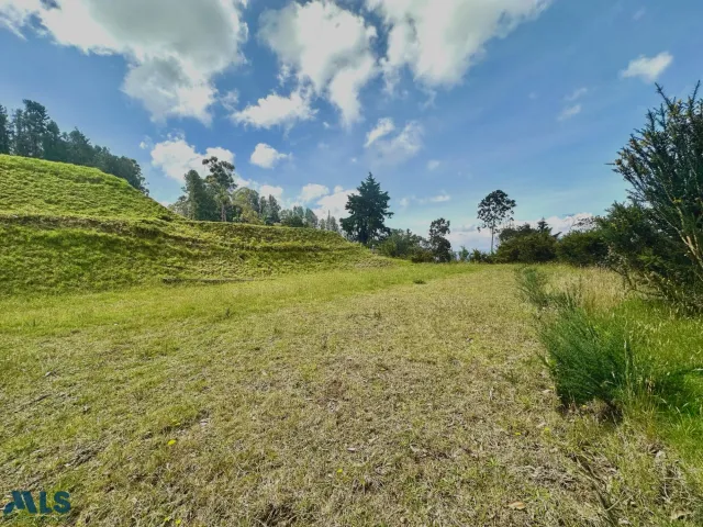 Lote Residencial en Envigado en Alto de las Palmas