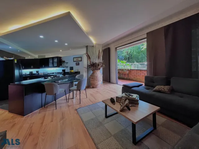 Apartamento en Medellín en Loma del Encierro