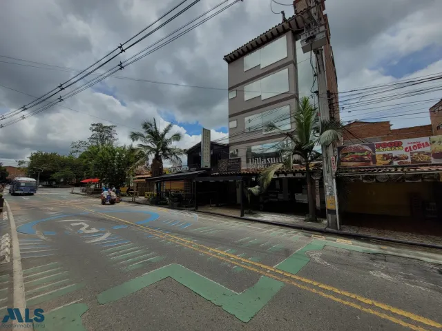 Edificio en Rionegro en San Antonio de Pereira