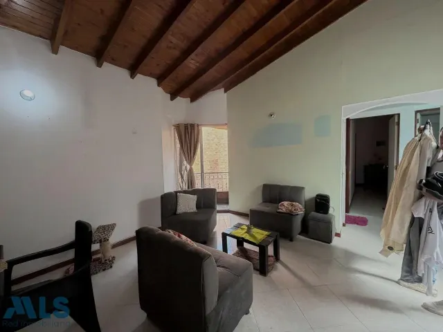 Apartamento en Medellín en Los Alpes
