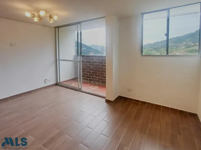 Apartamento en La Estrella en La Tablaza