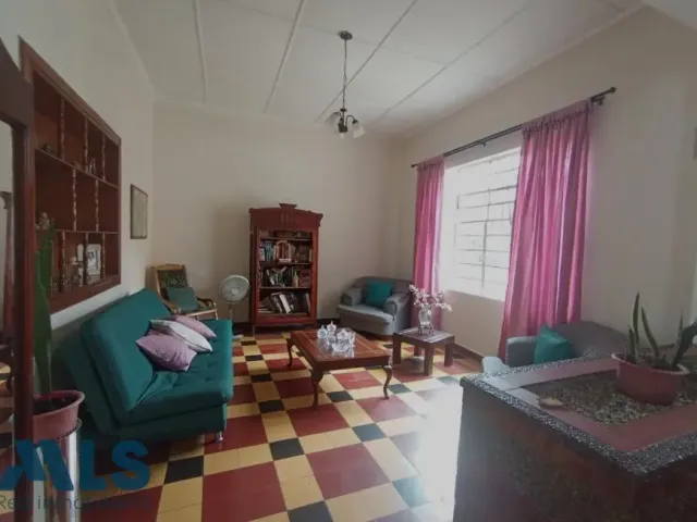 Casa en Medellín en Prado