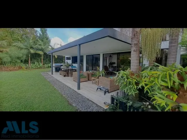 Casa en Rionegro en V. Cabeceras