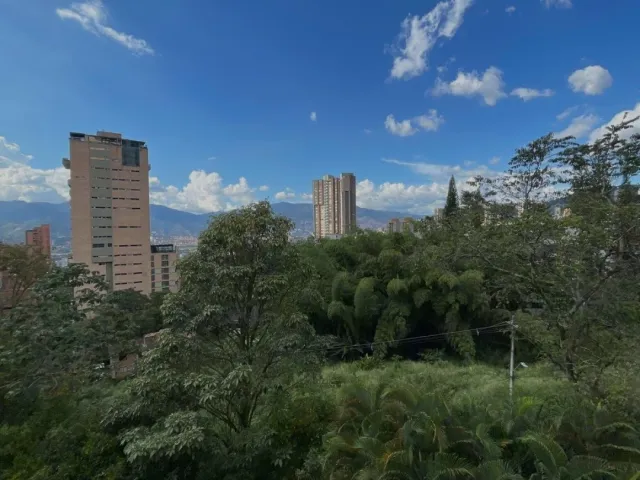 Apartamento en Medellín en El Tesoro