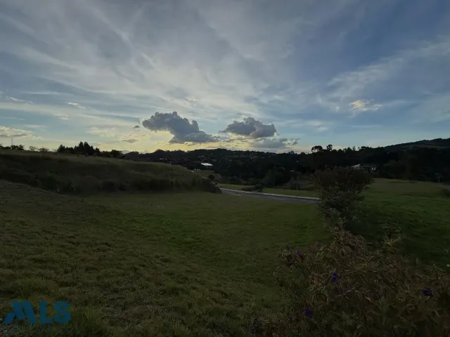 Lote Residencial en Envigado en Alto de las Palmas