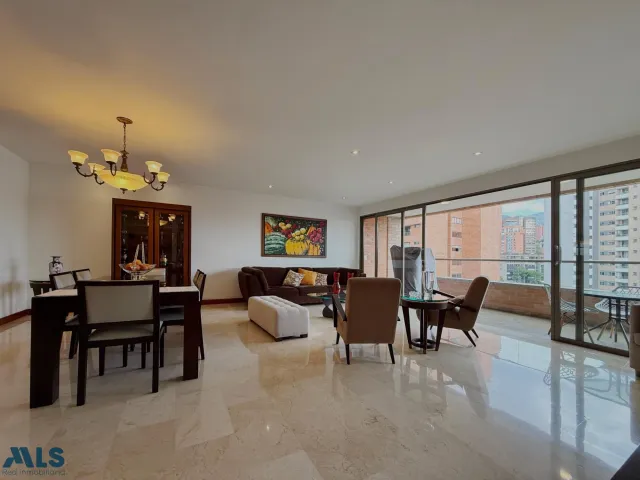 Apartamento en Medellín en La Tomatera