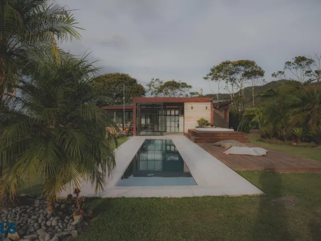 Casa en El Retiro en Corredor Don Diego