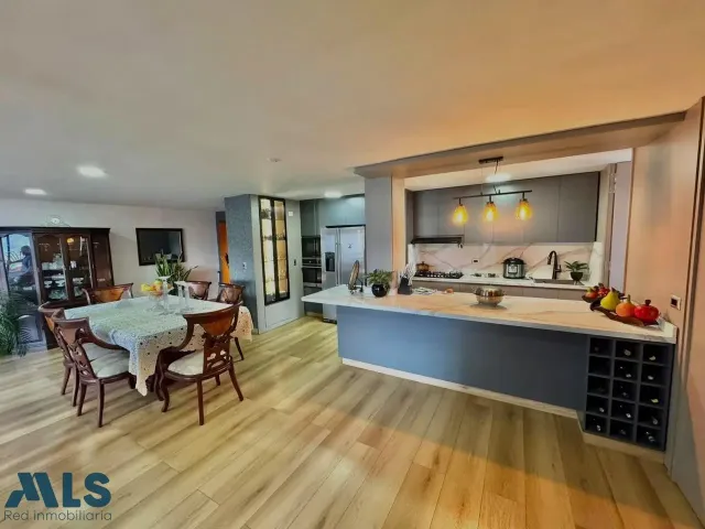 Apartamento en Medellín en Castropol