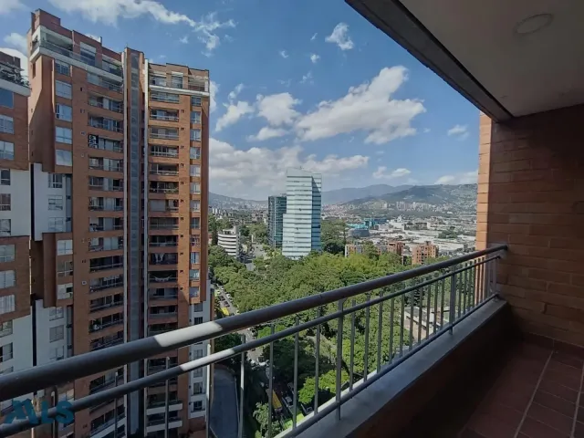Apartamento en Medellín en Castropol