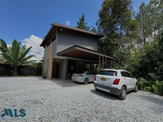 Casa en El Retiro en Pantanillo