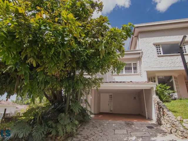 Casa en Medellín en El Tesoro