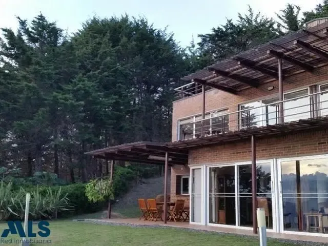 Casa en Medellín en Las Palmas