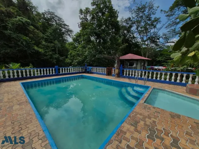Finca Recreativa en San Jerónimo en Rural