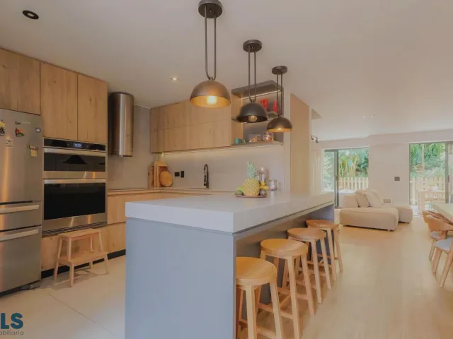 Casa en Medellín en Altos del Poblado