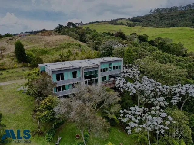 Casa en Envigado en Alto de las Palmas