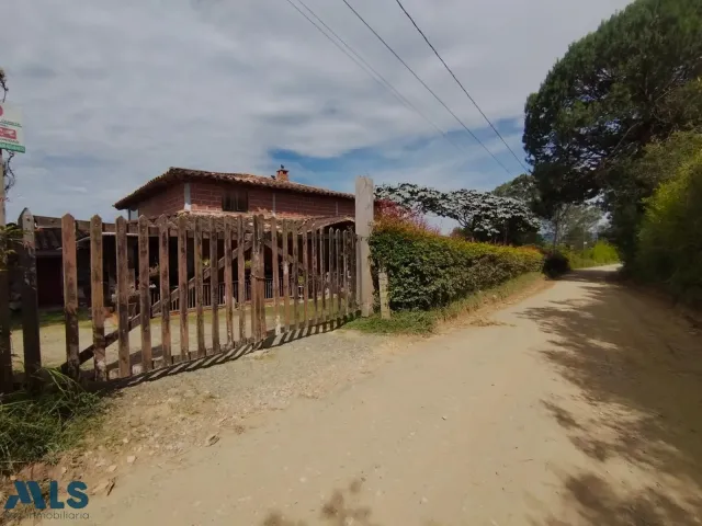 Finca Recreativa en Marinilla en Cascajo Abajo