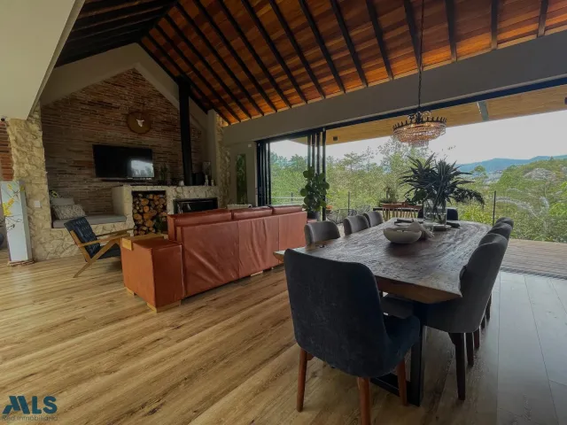 Casa en El Retiro en Pantanillo