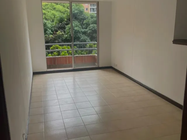 Apartamento en Medellín en Loma de San Julian
