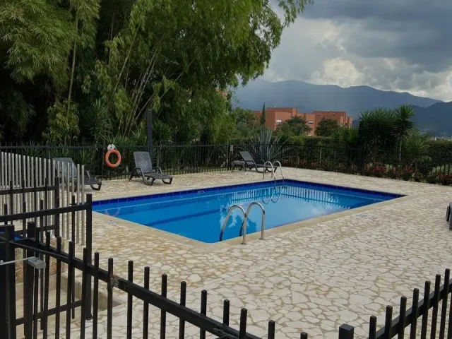 Casa en Envigado en Loma de Benedictinos