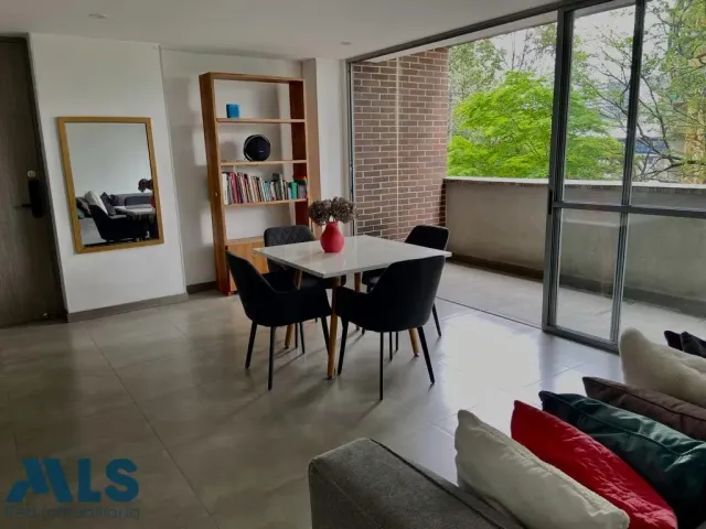 Apartamento en Medellín en Ciudad del Rio