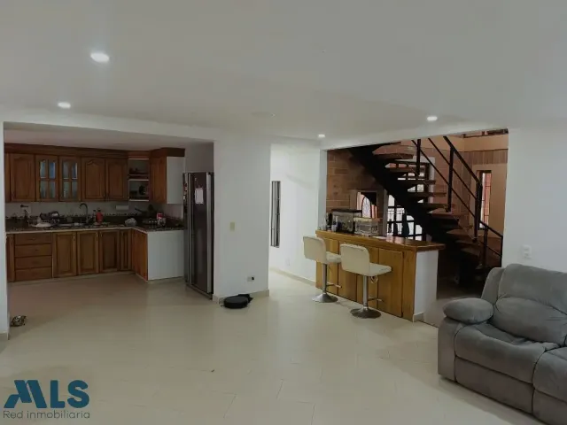 Casa en Sabaneta en Loma de San Jose