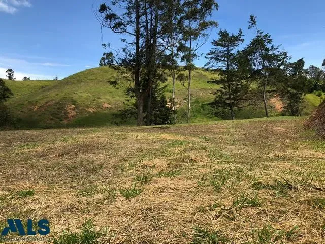 Lote Residencial en El Carmen en Corredor San Anonio- La Ceja