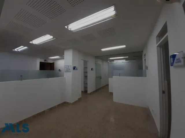 Oficina en Medellín en Laureles