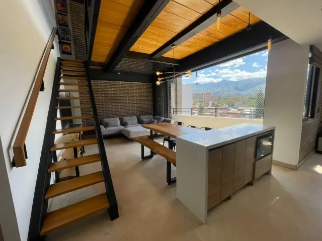 Exclusive Duplex Penthouse in Laureles Estadio | 135 m² | 3 Bedrooms, 3 Parking Spaces & Furnished