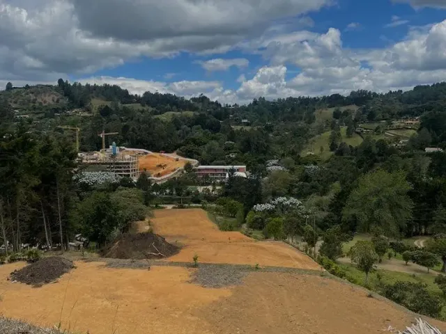 Lote Residencial en Rionegro en V. Yarumal
