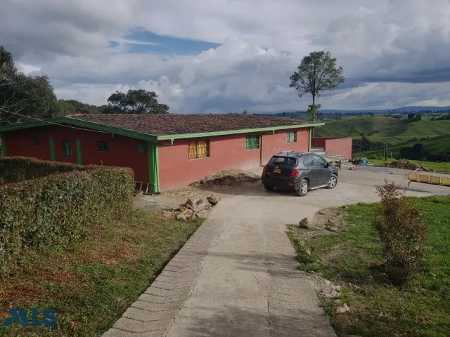 Finca Recreativa en Santa Rosa de Osos en V. El Caney