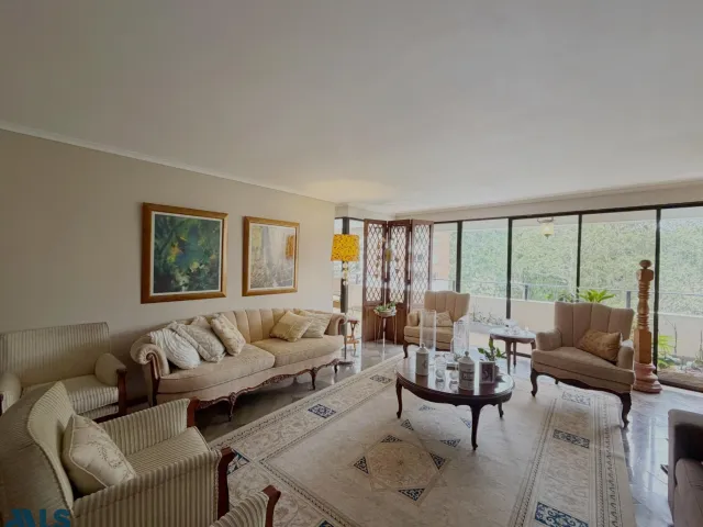 Apartamento en Medellín en El Campestre