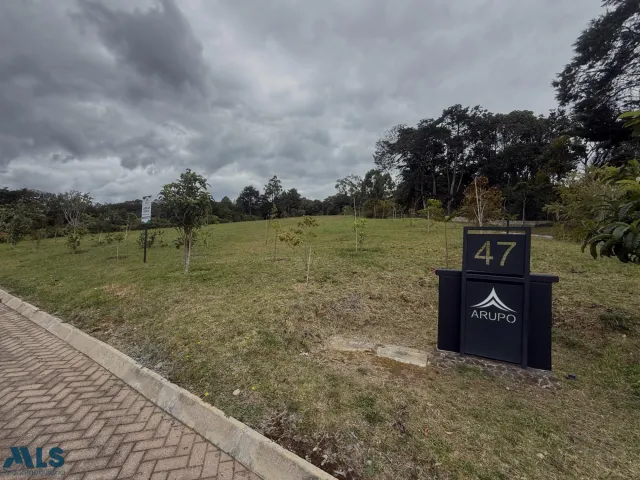 Lote Residencial en Envigado en Alto de las Palmas
