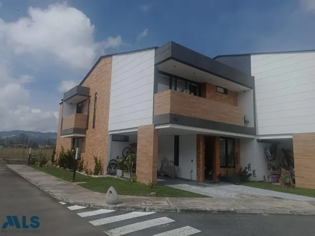 Casa en La Ceja en Urbano (La Ceja)