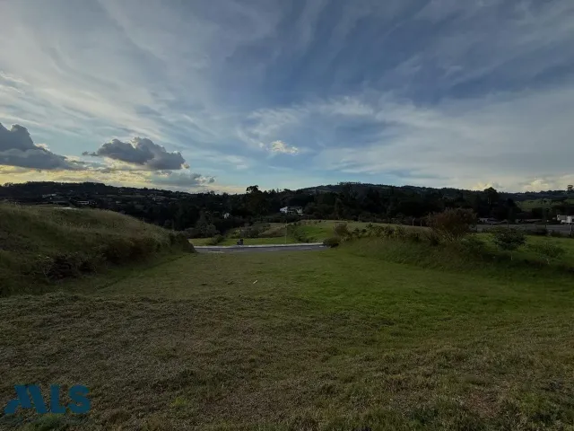 Lote Residencial en Envigado en Alto de las Palmas