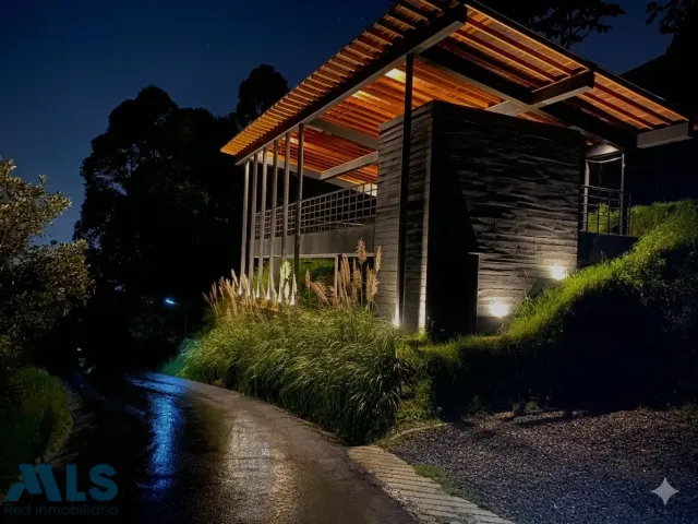 Lote Residencial en Envigado en Loma del Escobero