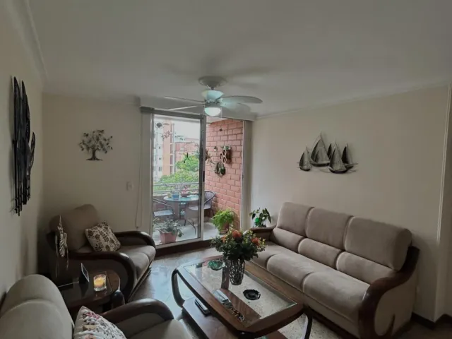 Apartamento en Medellín en Laureles