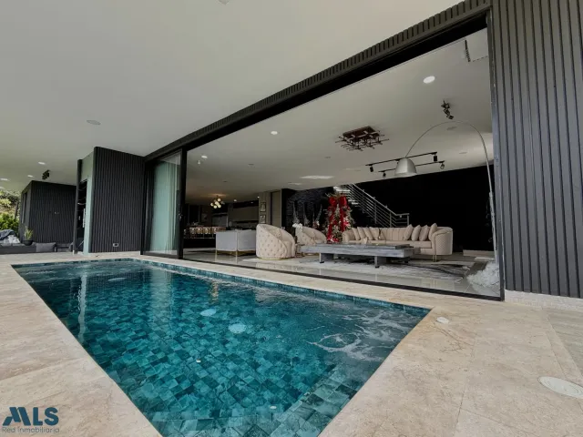 Casa en Medellín en Las Palmas