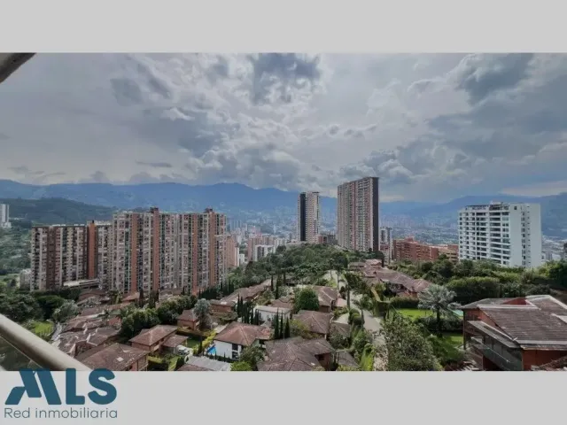 Apartamento en Sabaneta en Las Lomitas