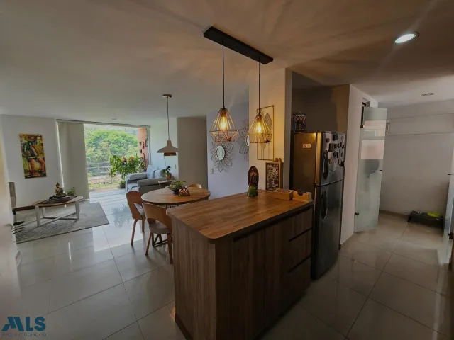 Apartamento en Envigado en Loma de Cumbres