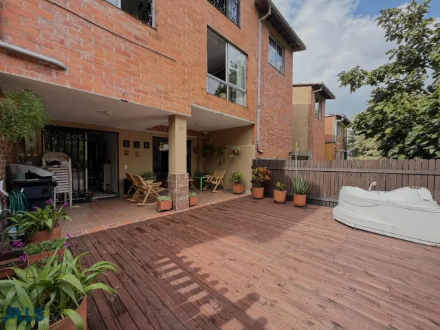 Casa en Envigado en Las Antillas