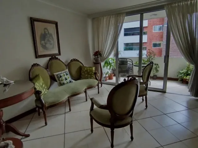 Apartamento en Medellín en Laureles