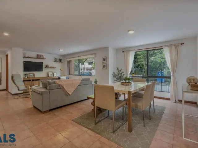Apartamento en Medellín en Las Lomas Nº 1