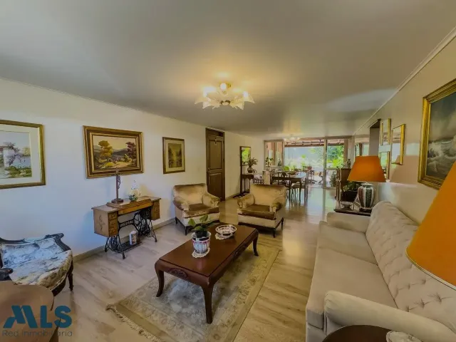 Apartamento en Medellín en La Aguacatala