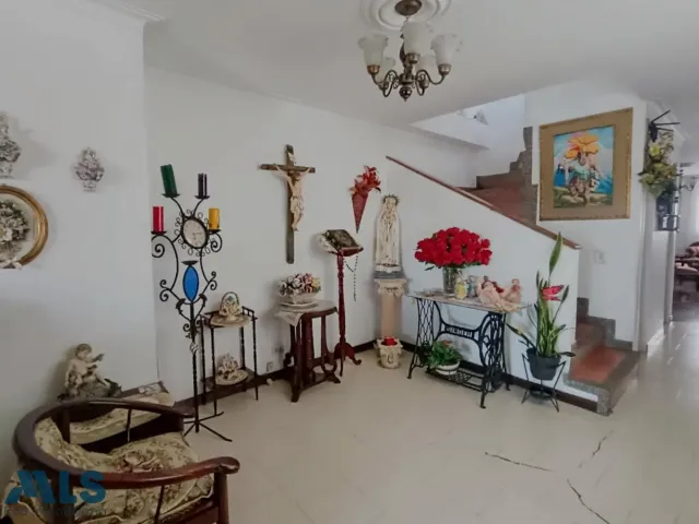 Apartamento en Medellín en Los Colores