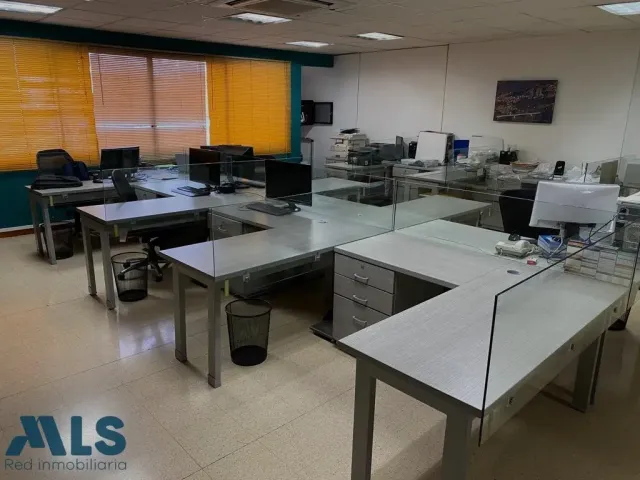 Oficina en Medellín en Guayabal