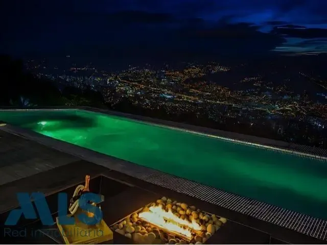 Casa en Medellín en Las Palmas