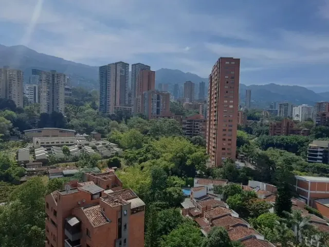 Apartamento en Medellín en Los Balsos Nº 2